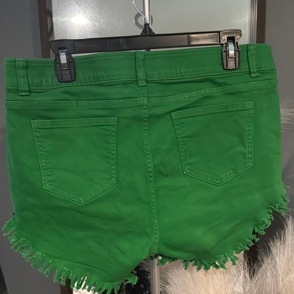Rafaella Green Distressed Jean Shorts Fringe Hem - Picture 3 of 6